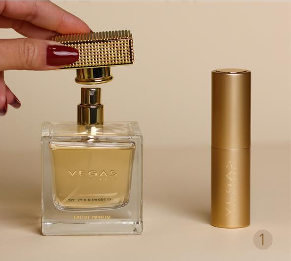  PurseSizeFragranceSprayContainer